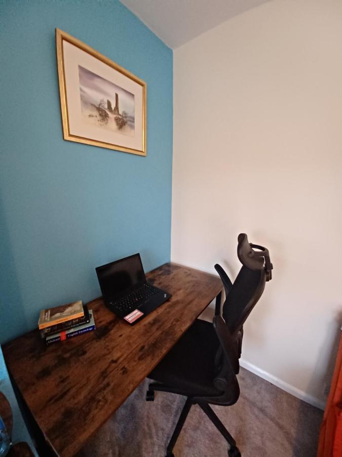 Stunning Homestay In Wolverhampton Bushbury Dış mekan fotoğraf