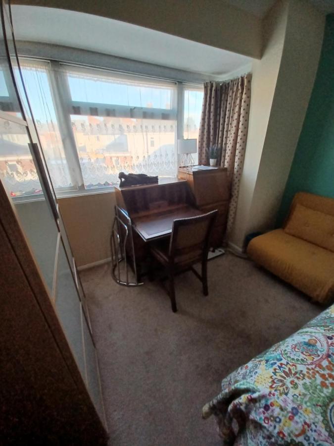 Stunning Homestay In Wolverhampton Bushbury Dış mekan fotoğraf