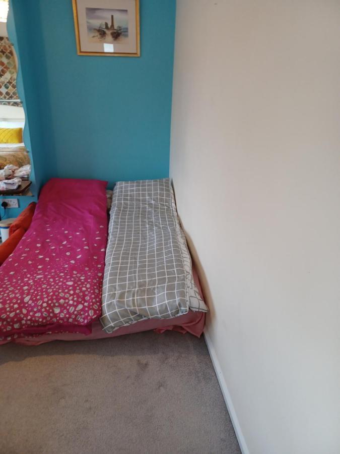 Stunning Homestay In Wolverhampton Bushbury Dış mekan fotoğraf